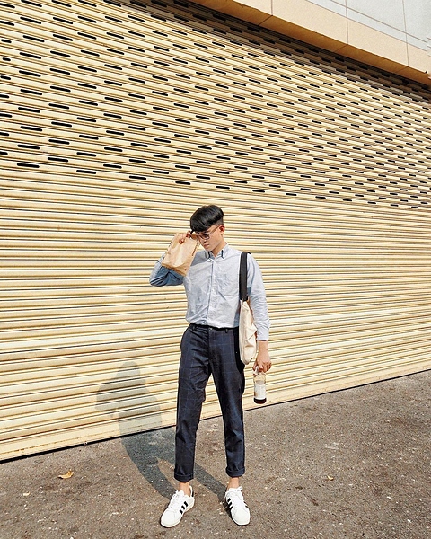 032aa7c414b4f1eaa8a5