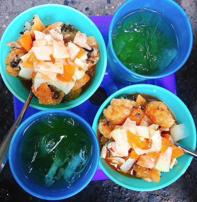 Kh&#244;ng phải chen ch&#250;c xếp h&#224;ng, H&#224; Nội c&#243; 5 qu&#225;n ngon vỉa h&#232; ngồi đợi lấy số rất văn minh - Ảnh 14.