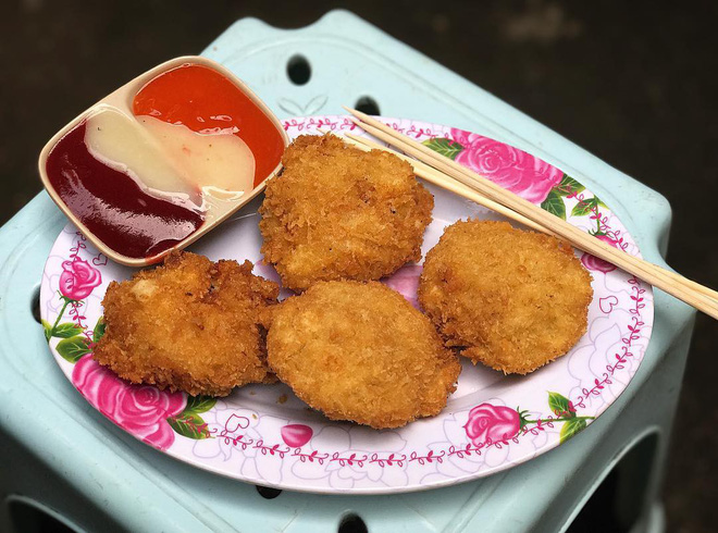 Kh&#244;ng phải chen ch&#250;c xếp h&#224;ng, H&#224; Nội c&#243; 5 qu&#225;n ngon vỉa h&#232; ngồi đợi lấy số rất văn minh - Ảnh 2.